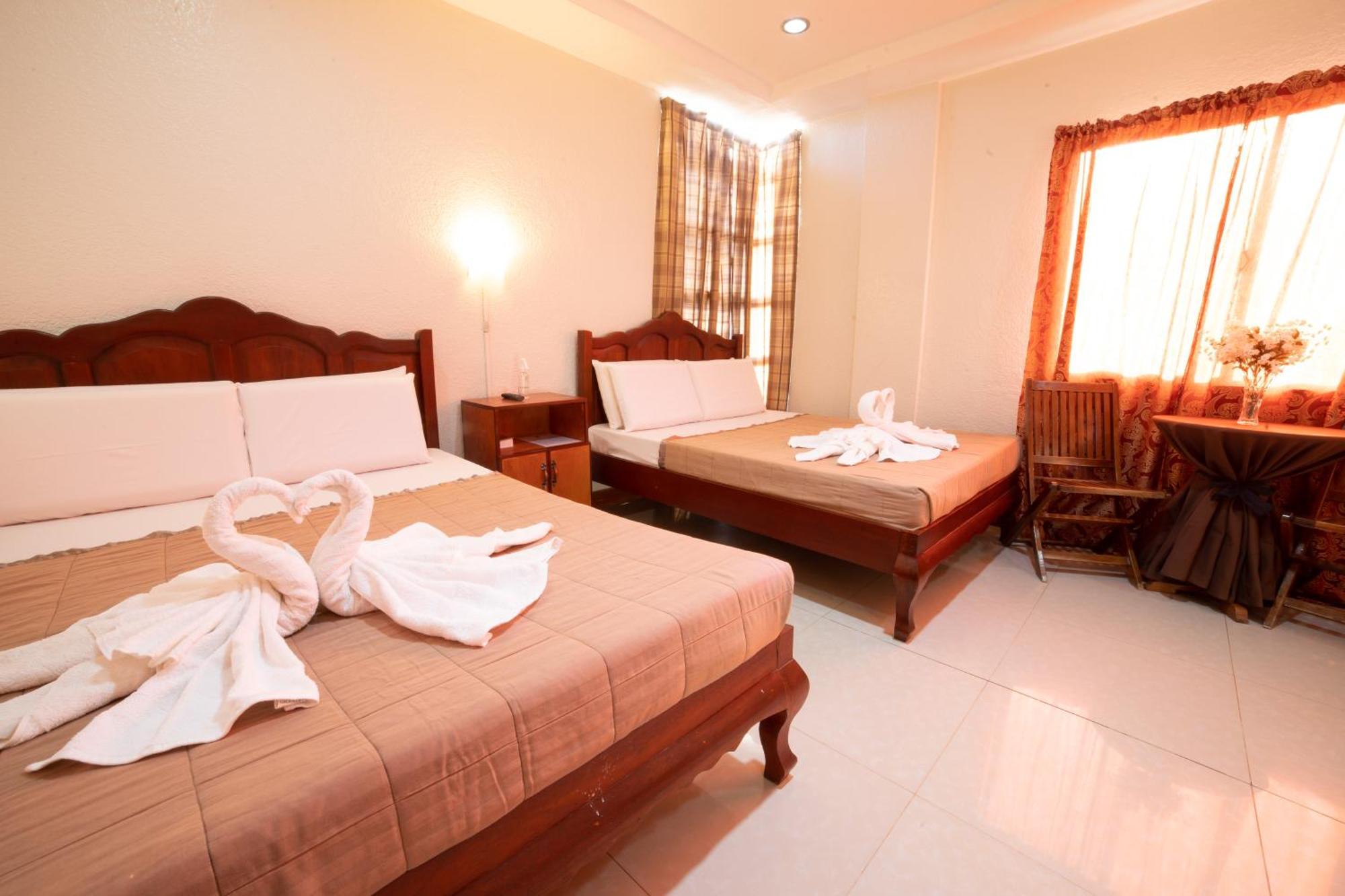 Casanas Suites Puerto Princesa Dış mekan fotoğraf
