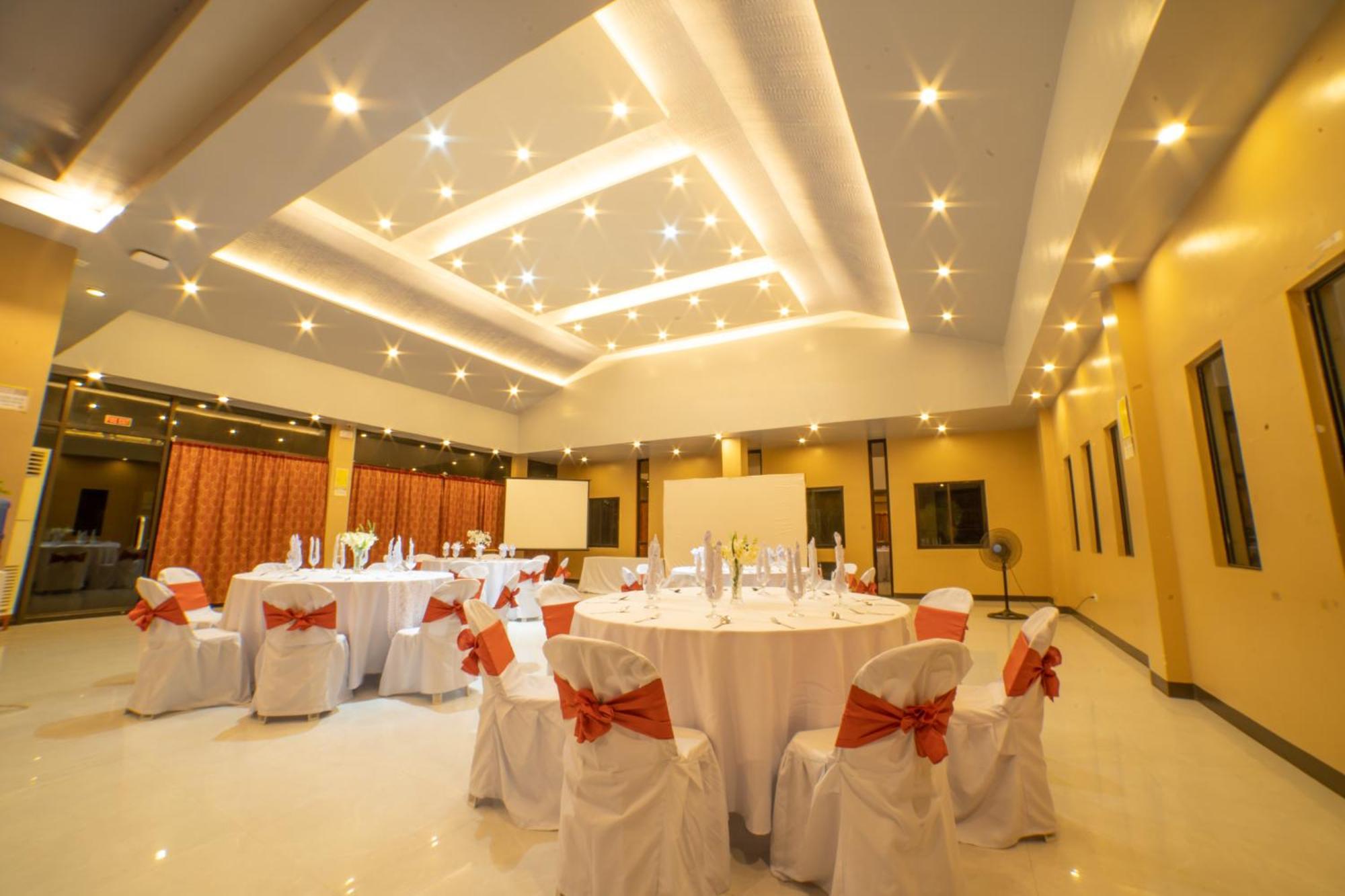 Casanas Suites Puerto Princesa Dış mekan fotoğraf