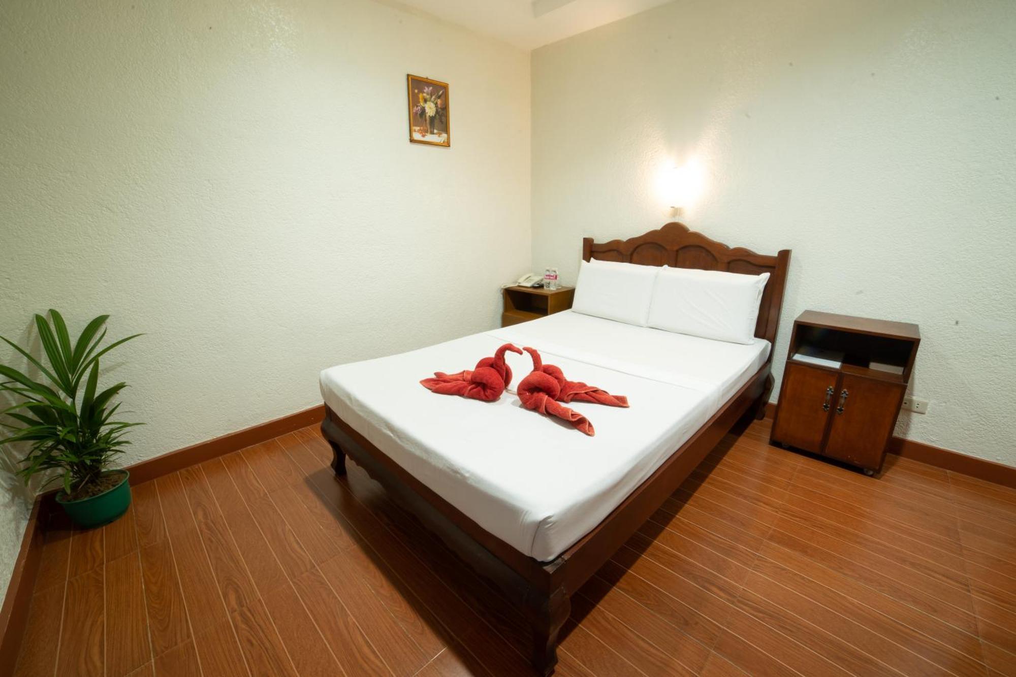 Casanas Suites Puerto Princesa Dış mekan fotoğraf