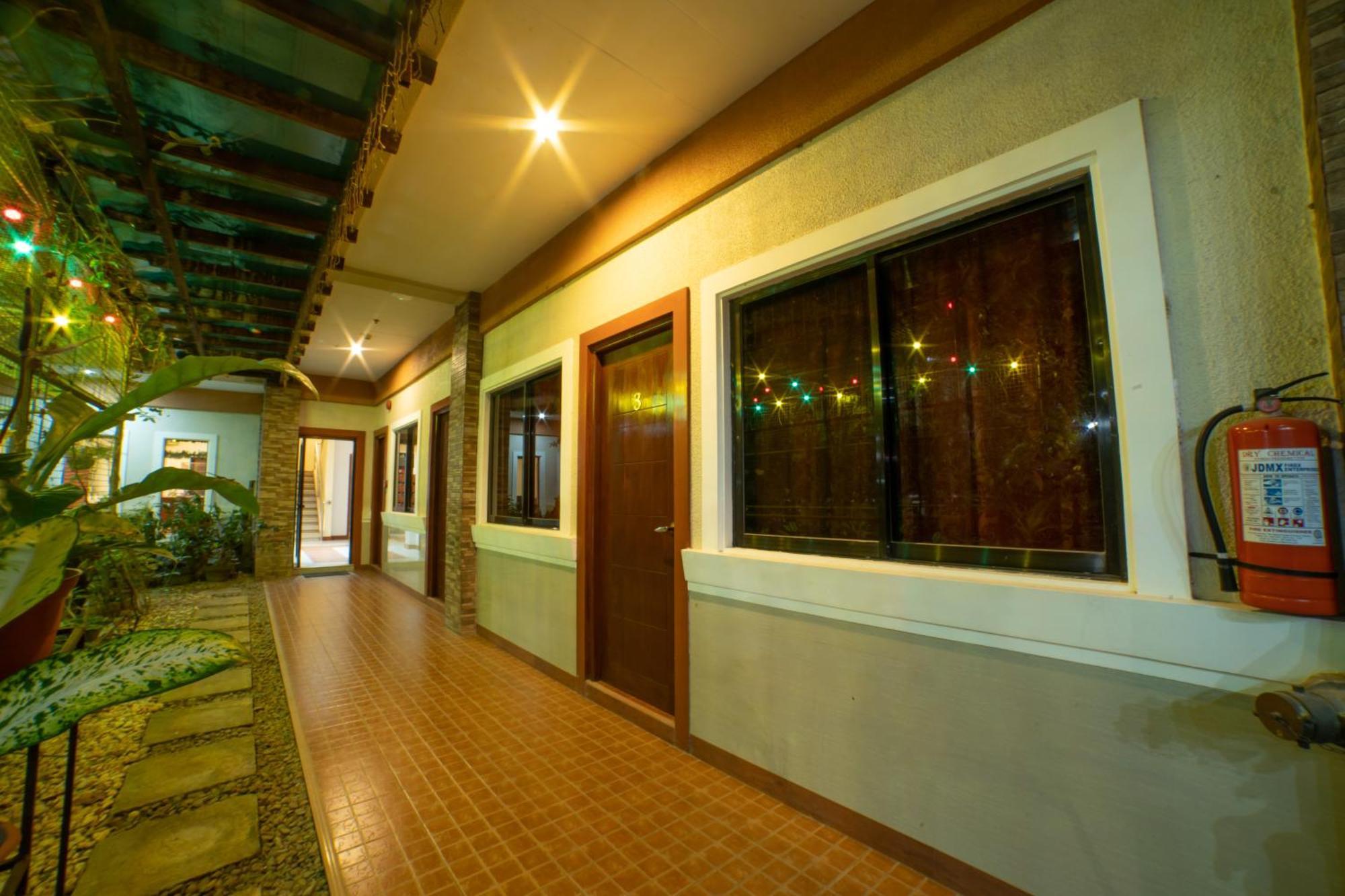 Casanas Suites Puerto Princesa Dış mekan fotoğraf