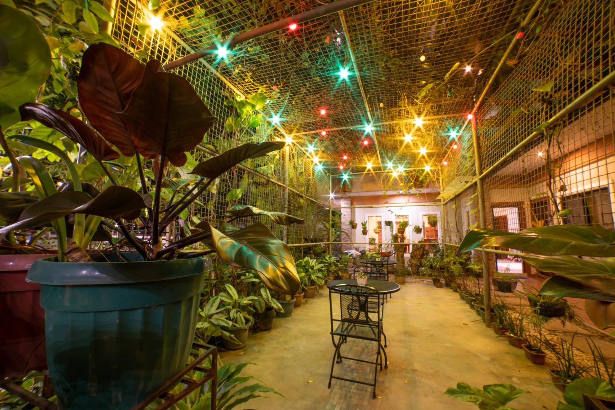 Casanas Suites Puerto Princesa Dış mekan fotoğraf