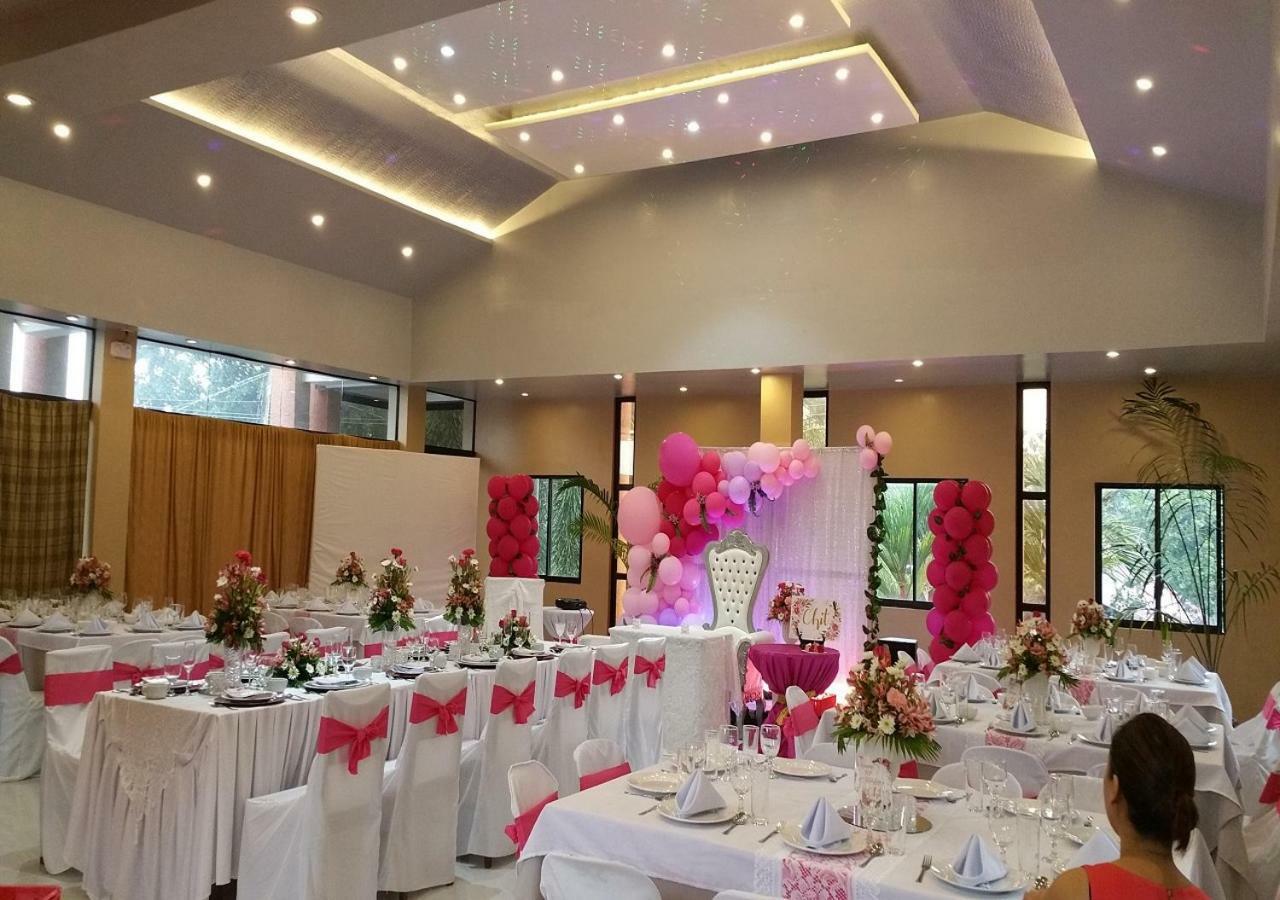 Casanas Suites Puerto Princesa Dış mekan fotoğraf
