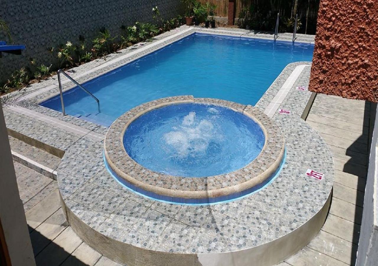 Casanas Suites Puerto Princesa Dış mekan fotoğraf
